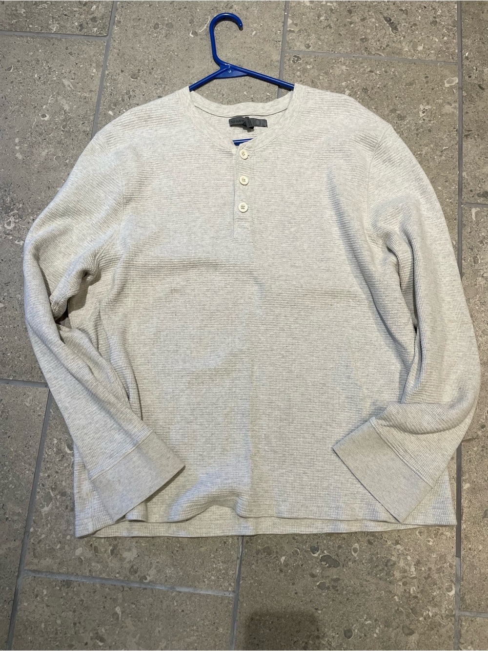 Old Navy Men’s 3 button Running Light Gray Waffle Henley Long-Sleeve